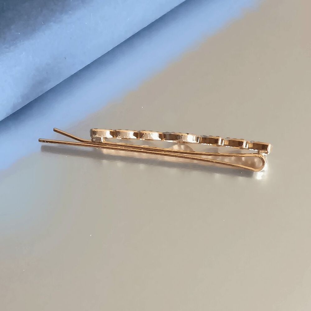 Three Pieces Star Pin Hair Accessory Set - Picture 3 of 13